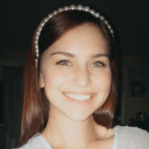 Meet your Posher, Emilina